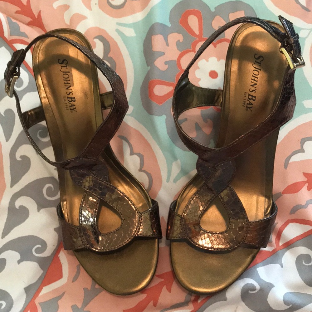 St. John’s Bay Women’s Sandals Size 8